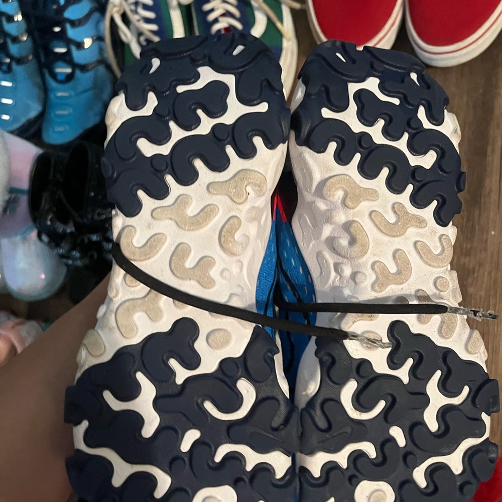 Blue Nike sneakers - Picture 2 of 2